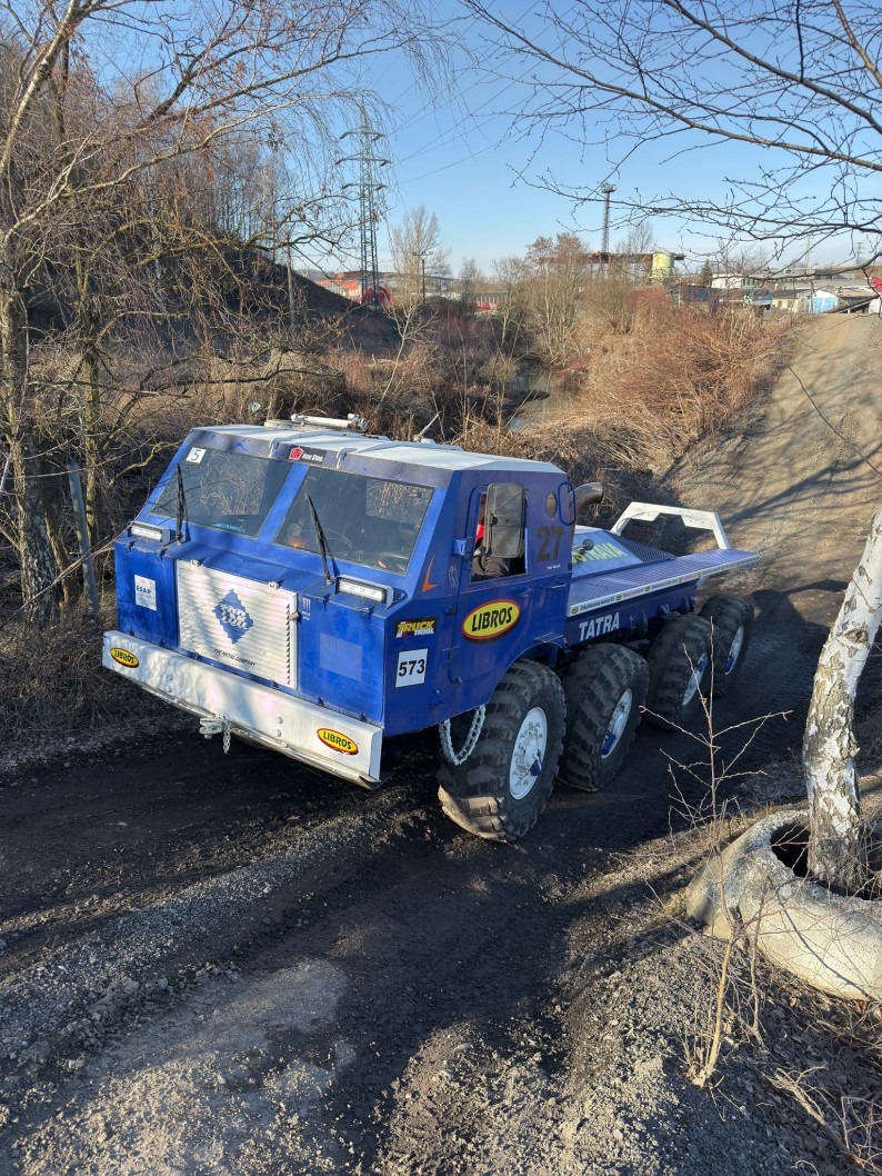 Jízda v terénním speciálu TATRA 813 8x8 Truck Trial