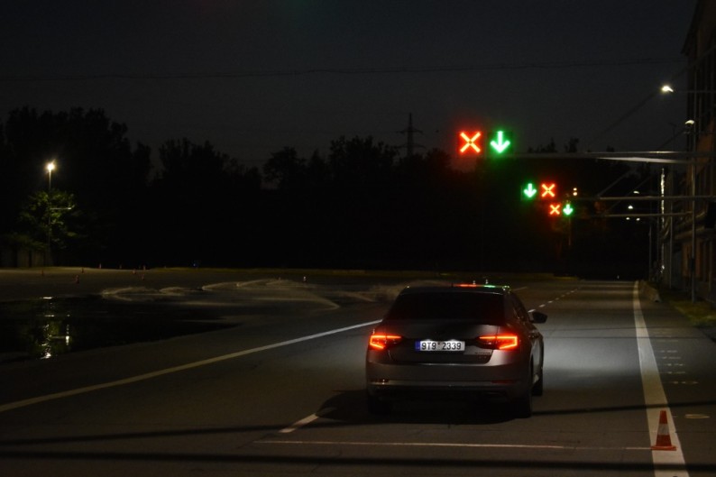 Noční škola smyku – zažijete, jaké to je mít auto pod kontrolou, když svět spí - 4h