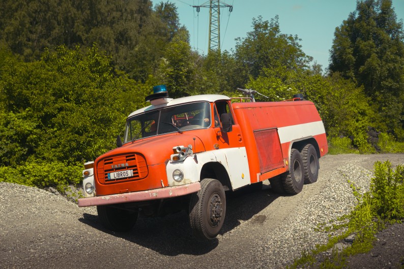 Do terénu i na houpačku v kabině 4 speciálů Tatra