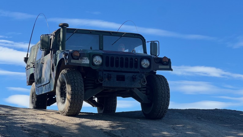 Drsná jízda terénním vozem Hummer H1