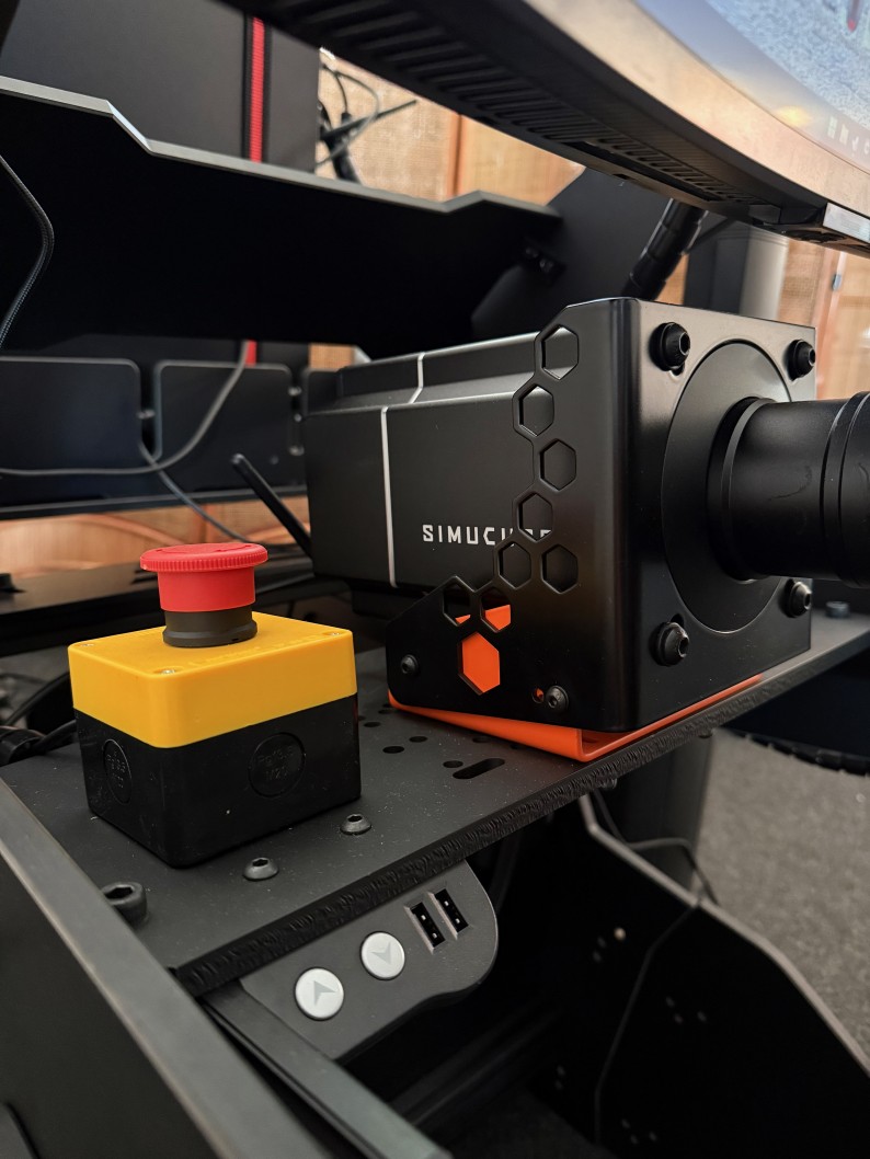 Přijďte si zajezdit na závodním simulátoru